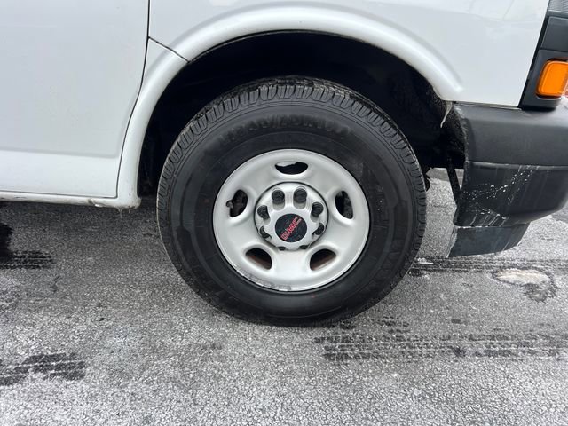 Used 2022 Chevrolet Express 3500 Work Van w/ Driver Convenience Package image 11