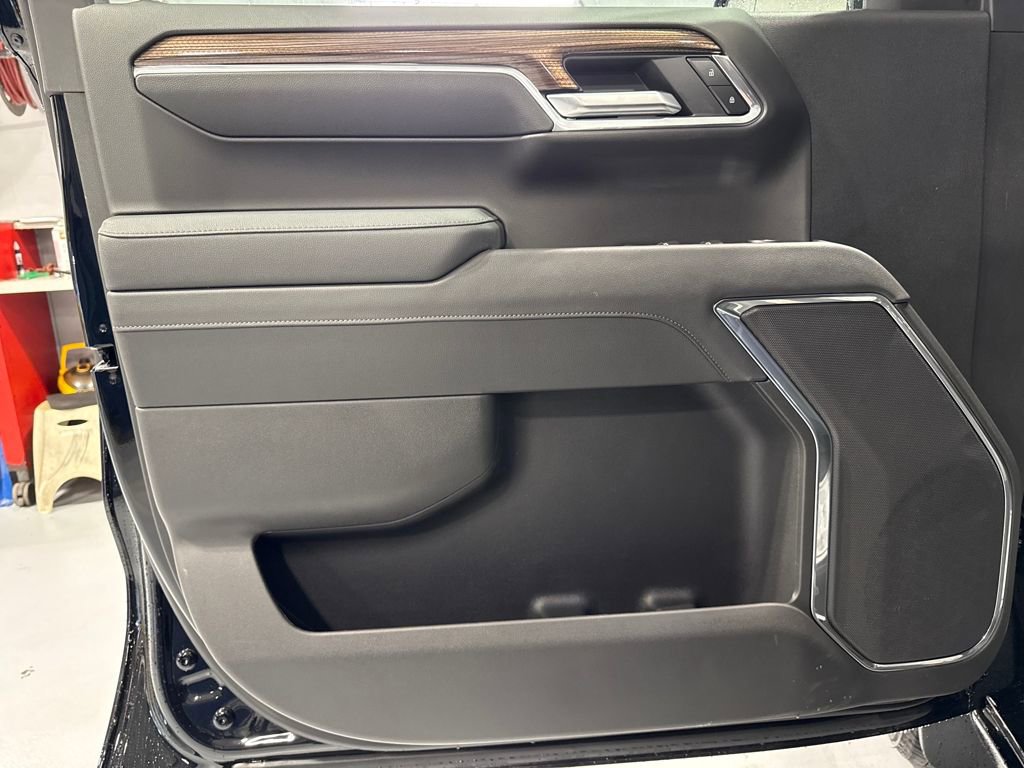 Used 2026 Chevrolet Silverado 1500 LT w/ Leather Package image 9