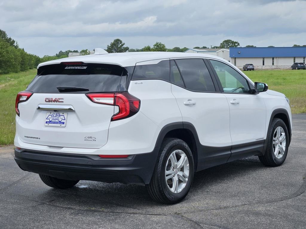 Used 2024 GMC Terrain SLE FWD image 6