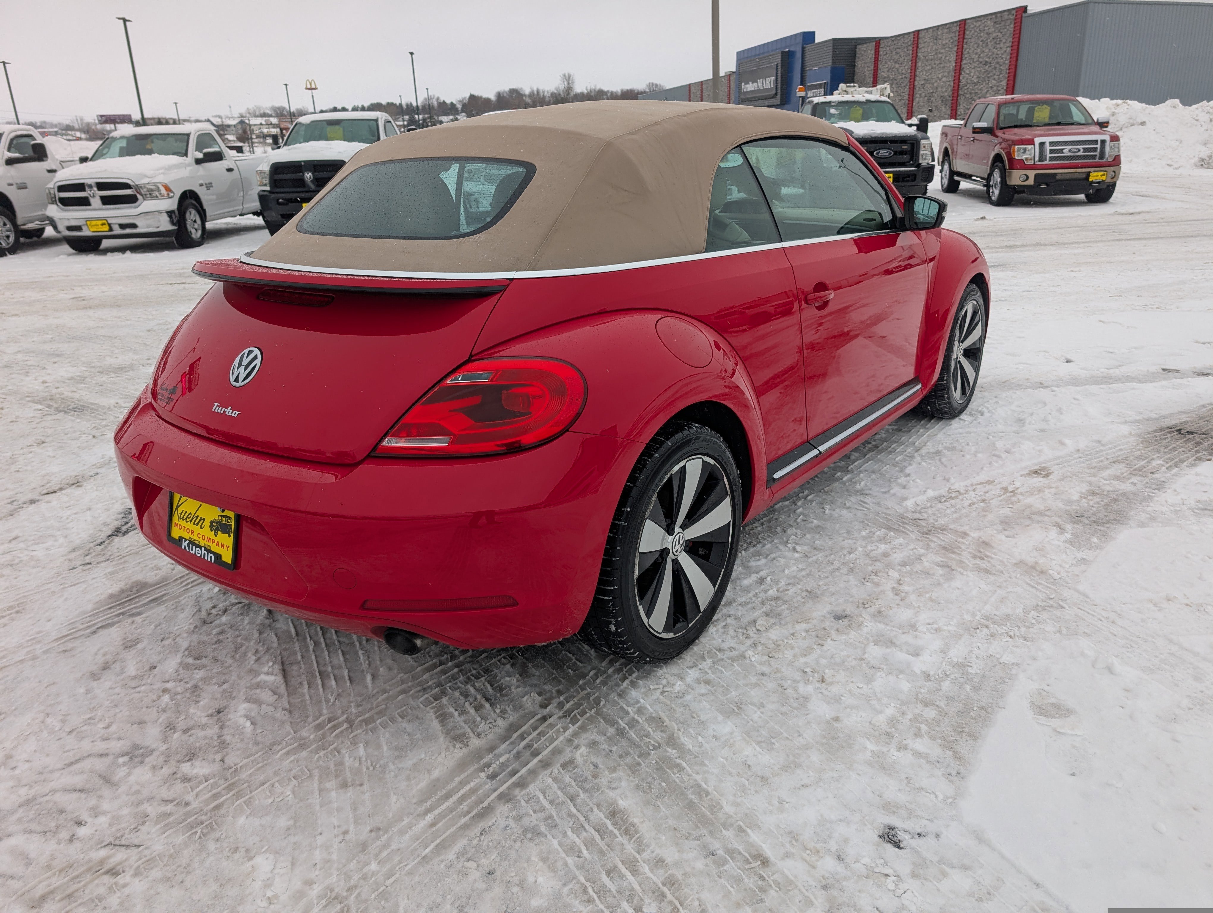 Used 2013 Volkswagen Beetle 2.0T image 8