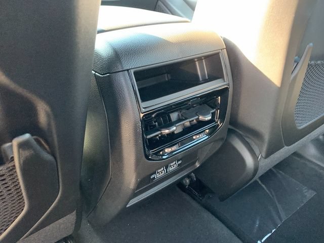 New 2027 Jeep Grand Cherokee Laredo AWD/4WD image 14