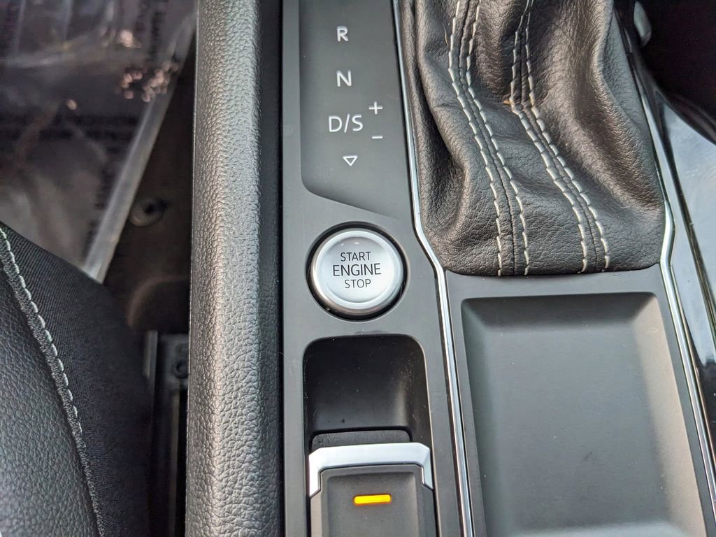 Certified 2023 Volkswagen Atlas SE image 25
