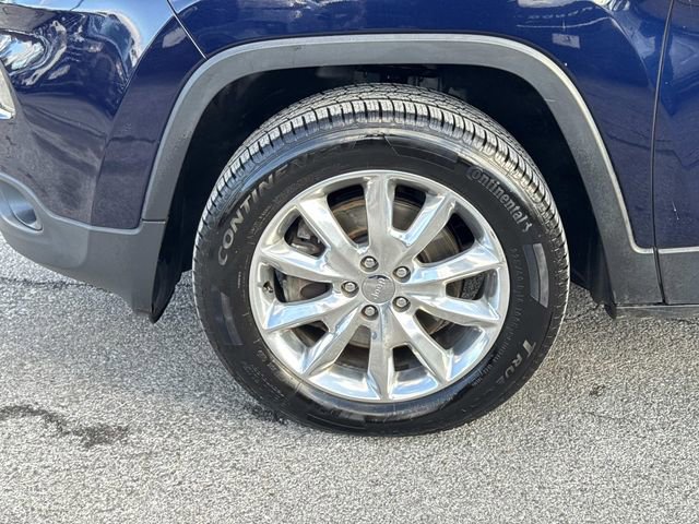 Used 2016 Jeep Cherokee Limited image 8