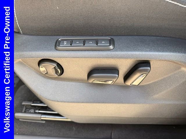 Used 2025 Volkswagen Atlas SEL AWD/4WD image 14