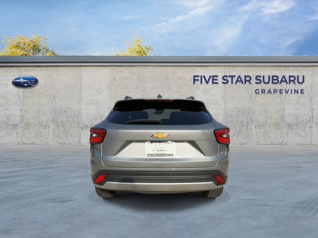 Used 2024 Chevrolet Trax LT w/ Driver Confidence Package FWD image 7
