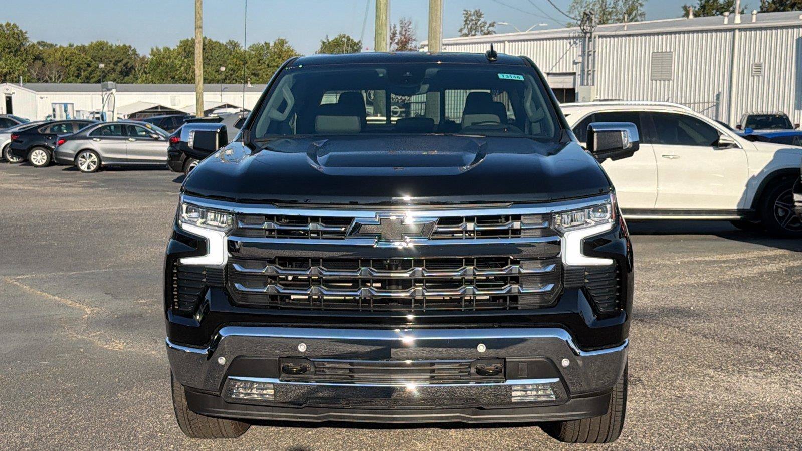 New 2026 Chevrolet Silverado 1500 LTZ w/ LTZ Premium Package AWD/4WD image 2