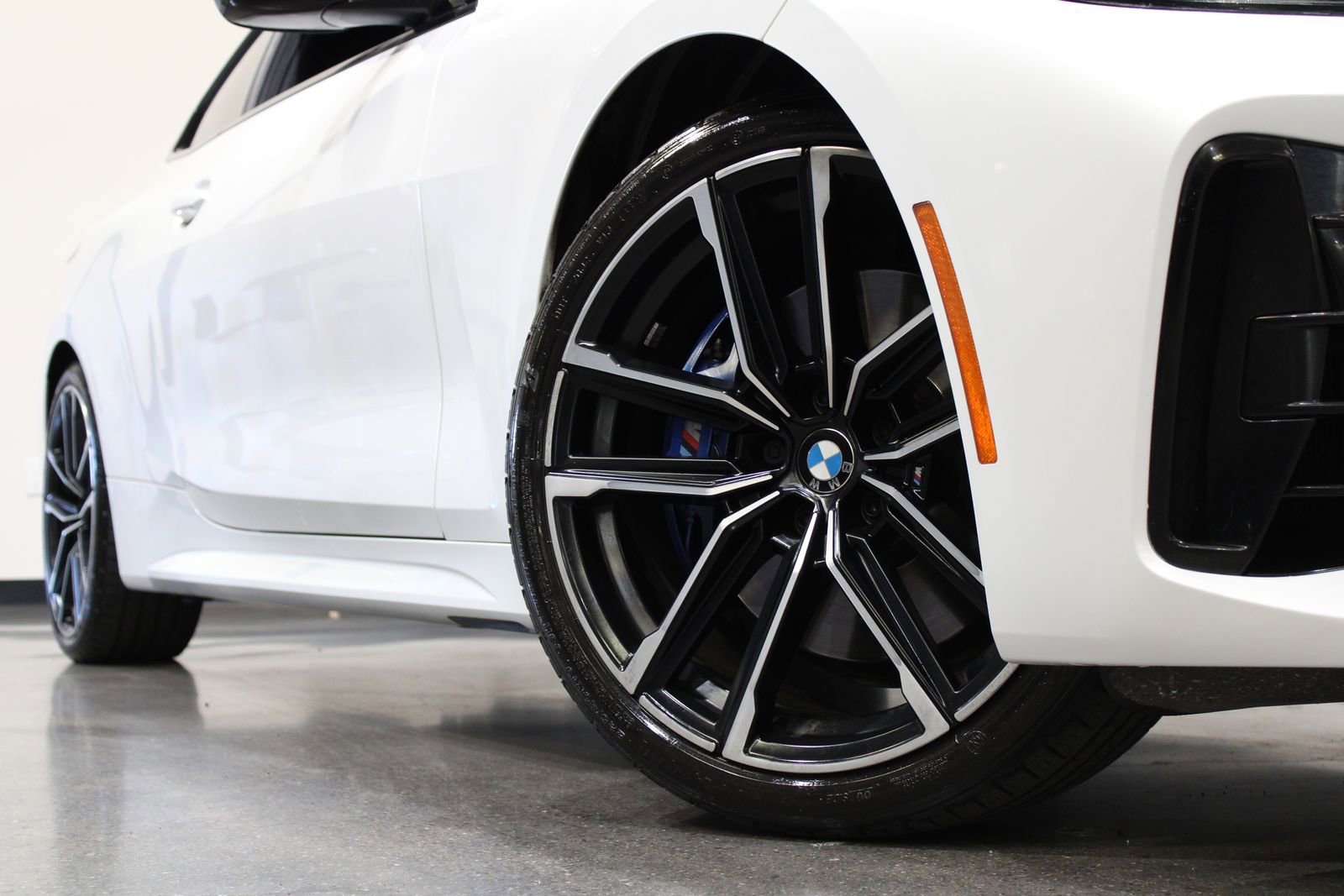 Used 2022 BMW M440i Coupe w/ Premium Package image 3