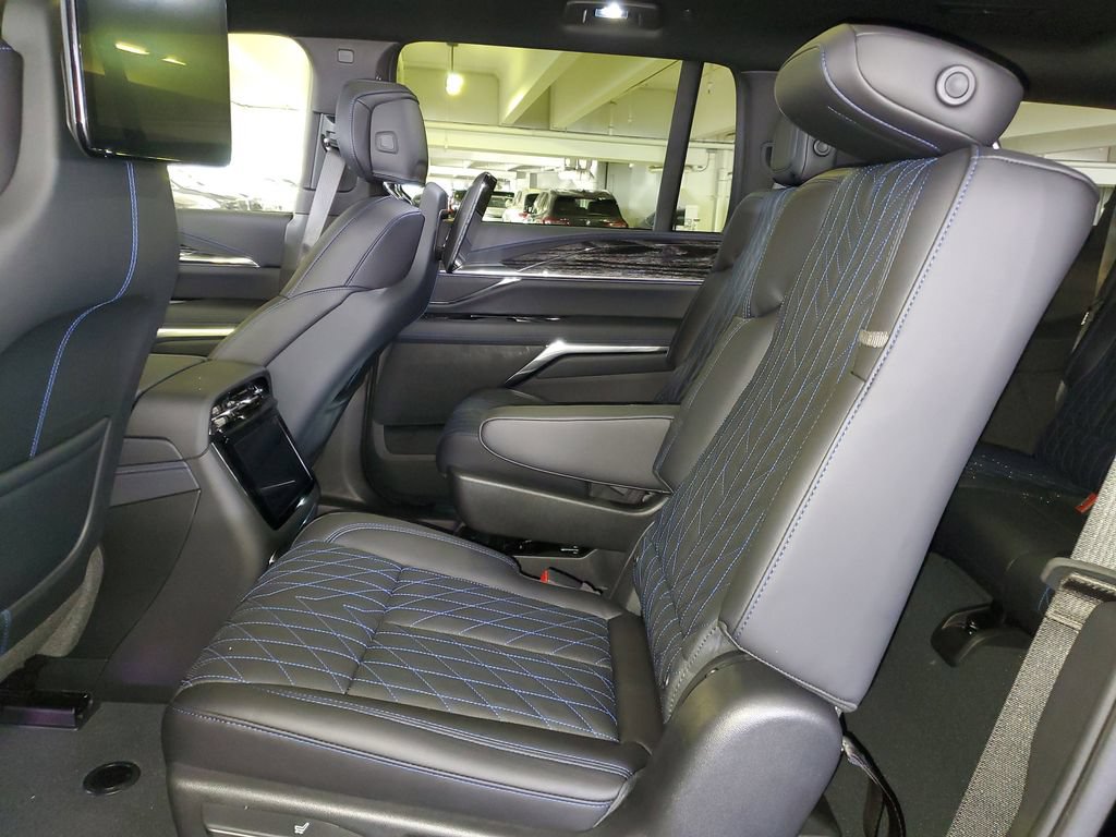 New 2026 Cadillac Escalade IQL Luxury AWD/4WD image 12
