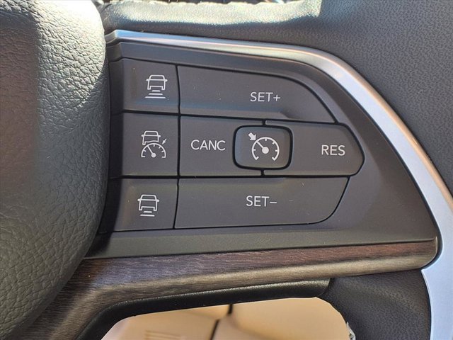 New 2025 Jeep Grand Cherokee Limited w/ MOPAR Finishing Package image 13