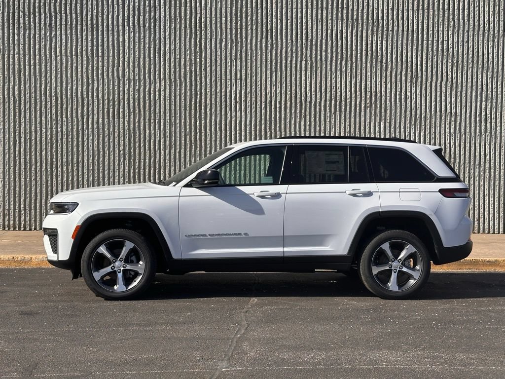 New 2026 Jeep Grand Cherokee Limited AWD/4WD image 2