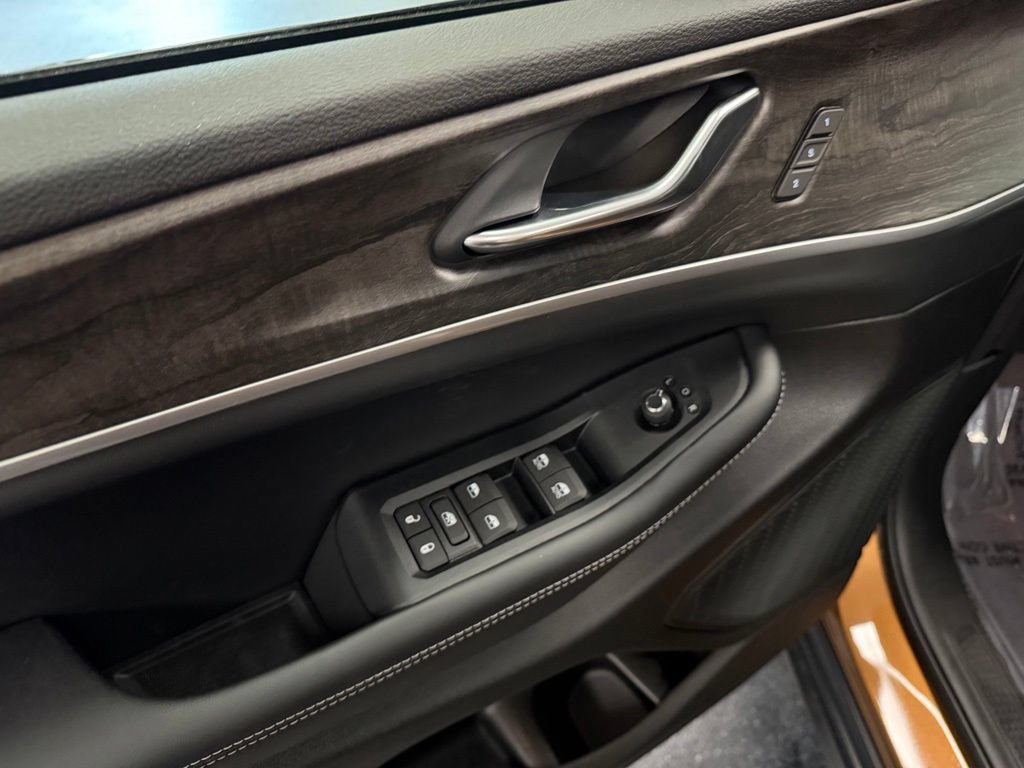 New 2026 Jeep Grand Cherokee Limited AWD/4WD image 11