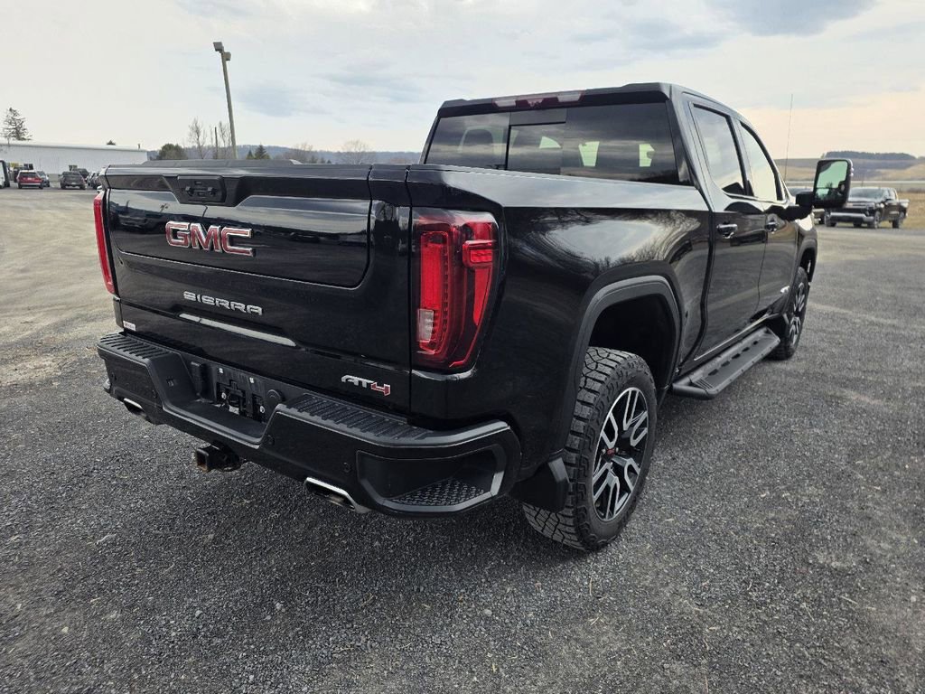 Used 2024 GMC Sierra 1500 AT4 w/ Technology Package image 2