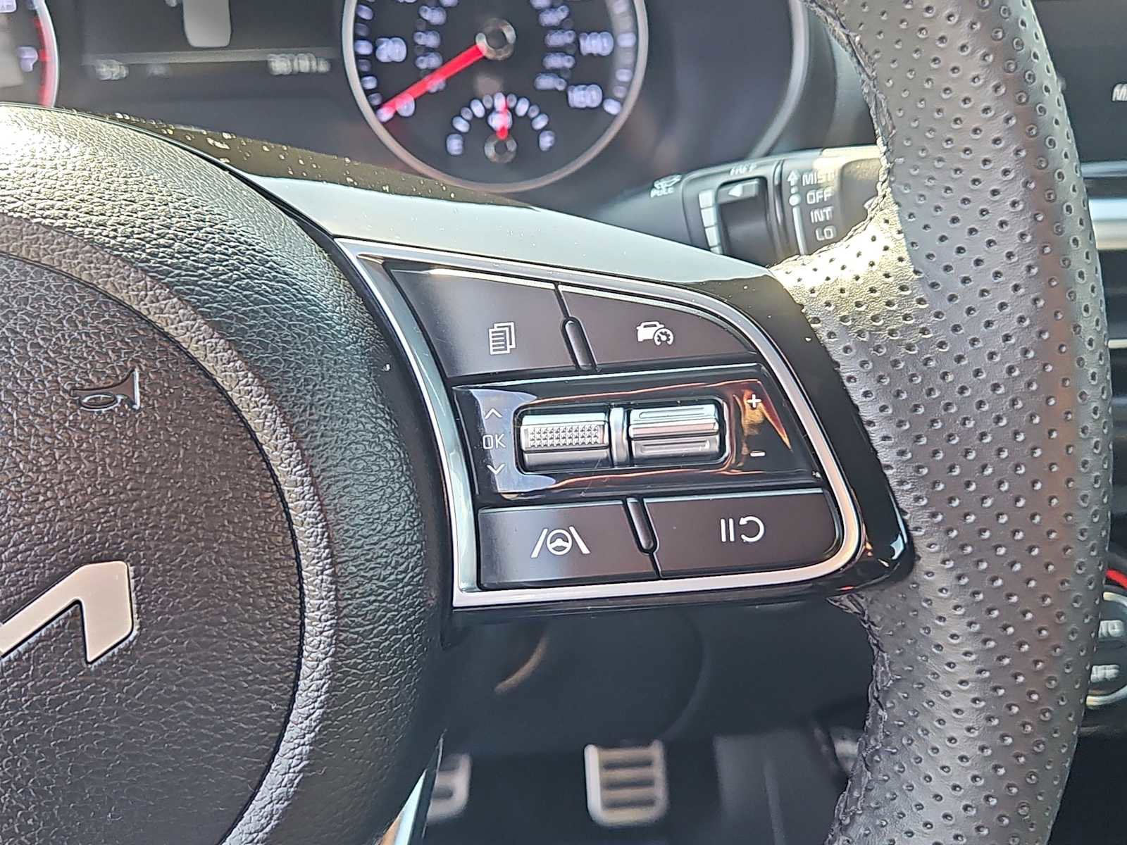 Used 2023 Kia Forte GT-Line FWD image 21