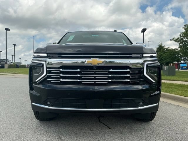 New 2026 Chevrolet Suburban Premier w/ Sun And Tow Package AWD/4WD image 9