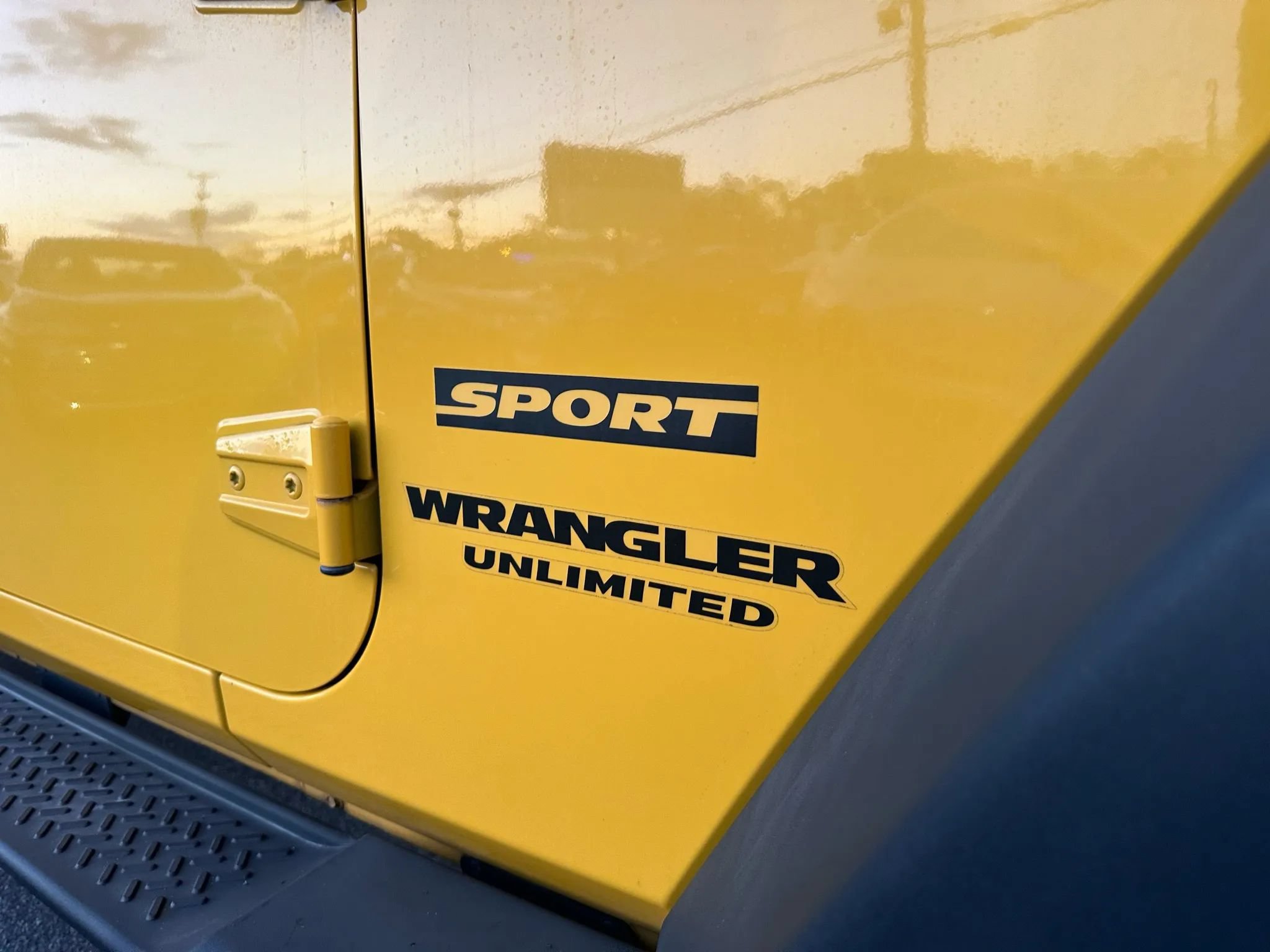 Used 2015 Jeep Wrangler Unlimited Sport AWD/4WD image 9