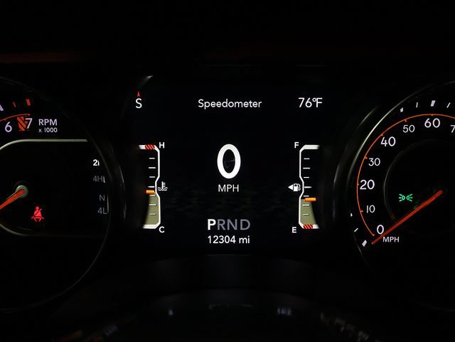 Used 2023 Jeep Gladiator Rubicon w/ Cold Weather Group AWD/4WD image 19