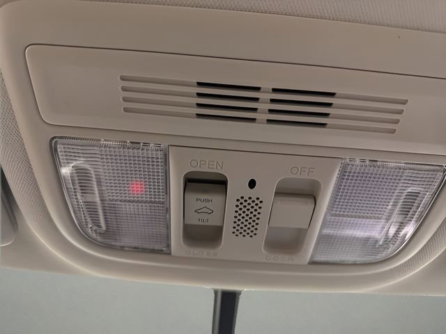 Used 2018 Honda Civic EX-L image 23