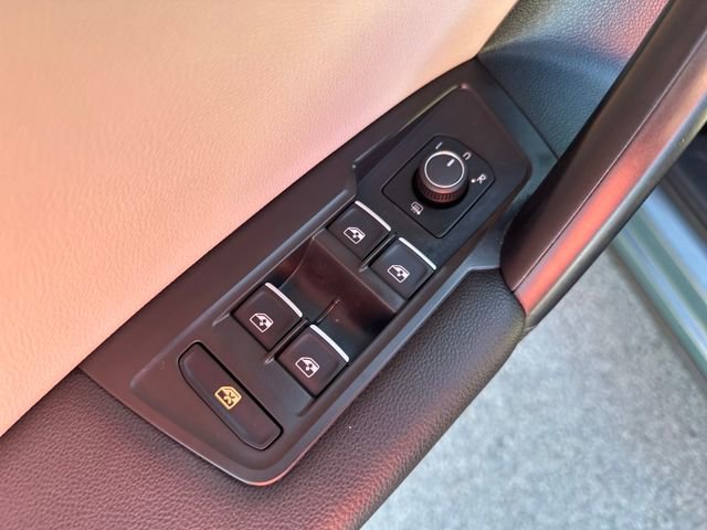 Certified 2021 Volkswagen Tiguan SEL w/ 3rd Row Seat Package image 12