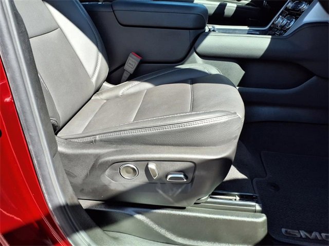 Used 2024 GMC Yukon Denali image 95