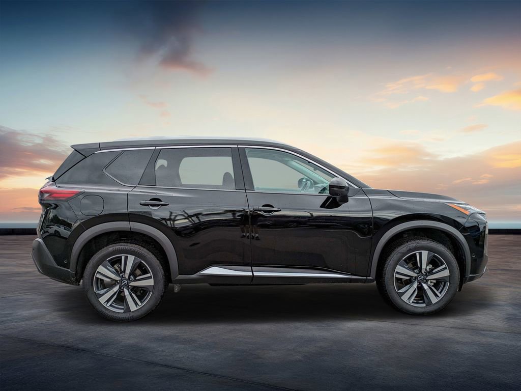 Used 2023 Nissan Rogue SL w/ SL Premium Package image 2