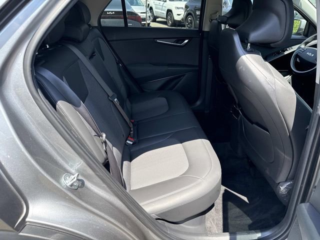 Used 2023 Kia Niro EX FWD image 11