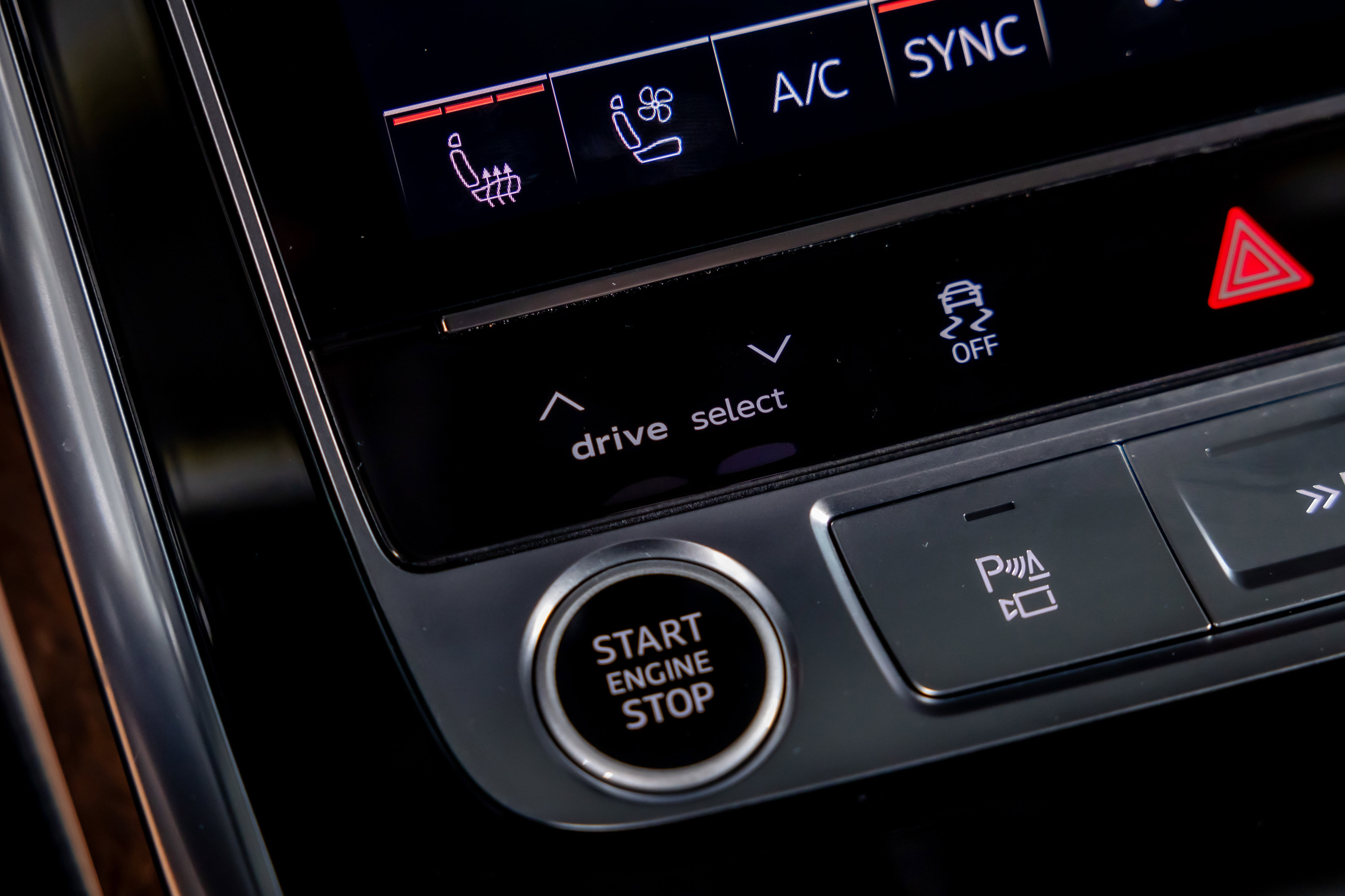 Used 2025 Audi Q8 Prestige image 29