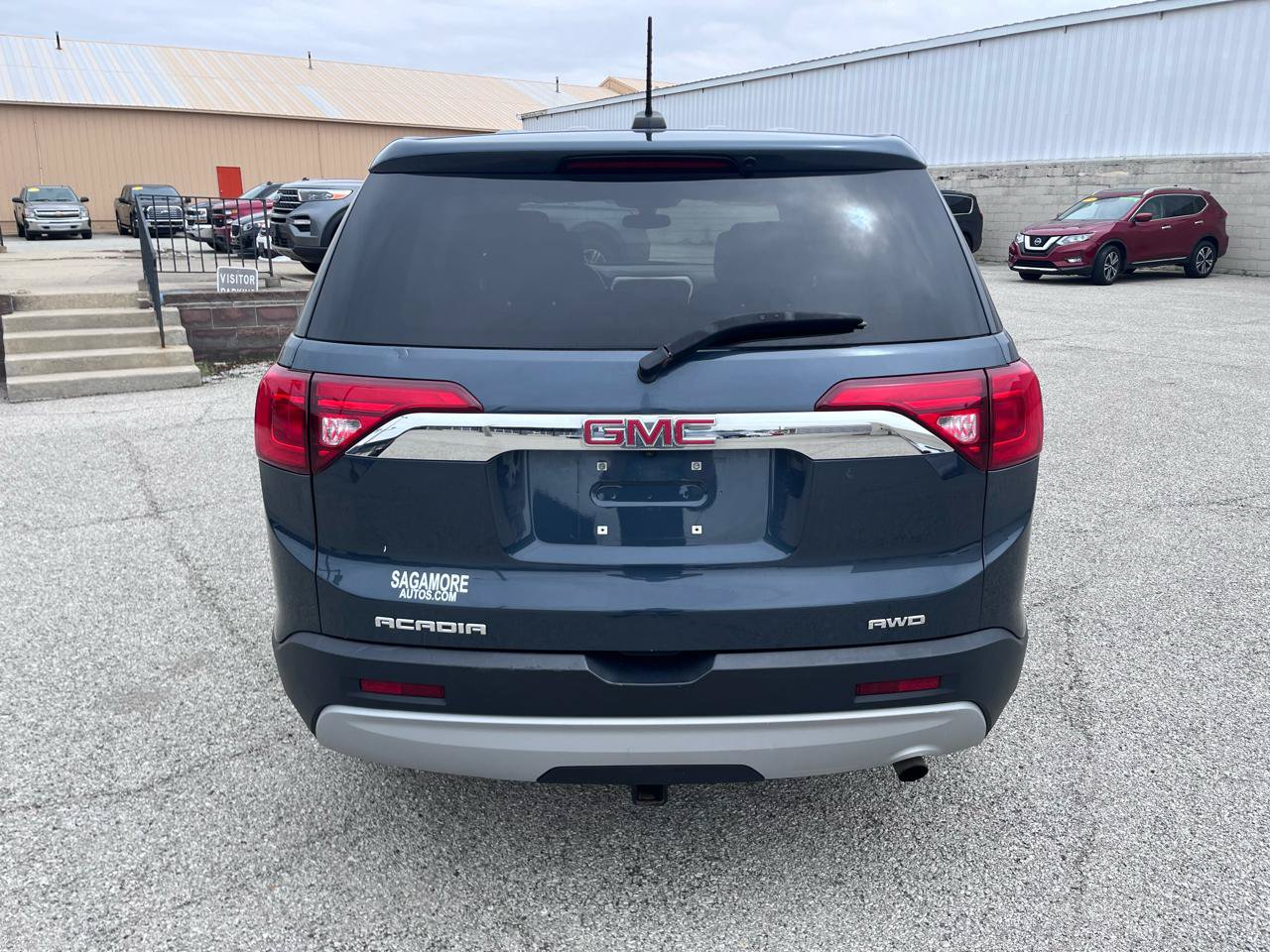 Used 2019 GMC Acadia SLE AWD/4WD image 4