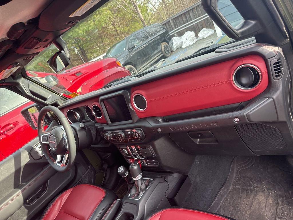 Used 2023 Jeep Wrangler Unlimited Rubicon 4xe image 12