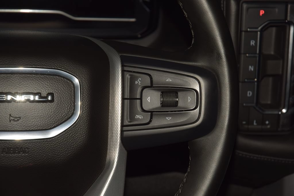 Used 2023 GMC Yukon XL Denali AWD/4WD image 41