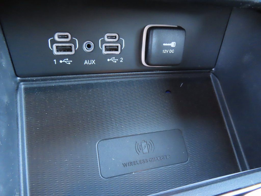 New 2025 Jeep Grand Cherokee Limited w/ Luxury Tech Group II image 12