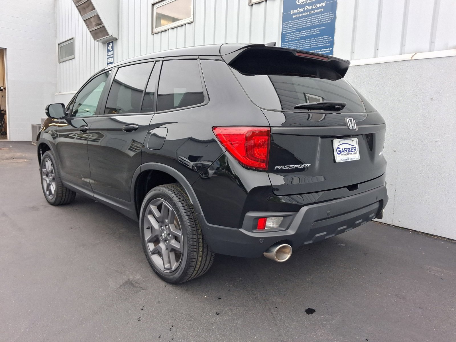 Used 2023 Honda Passport EX-L image 3
