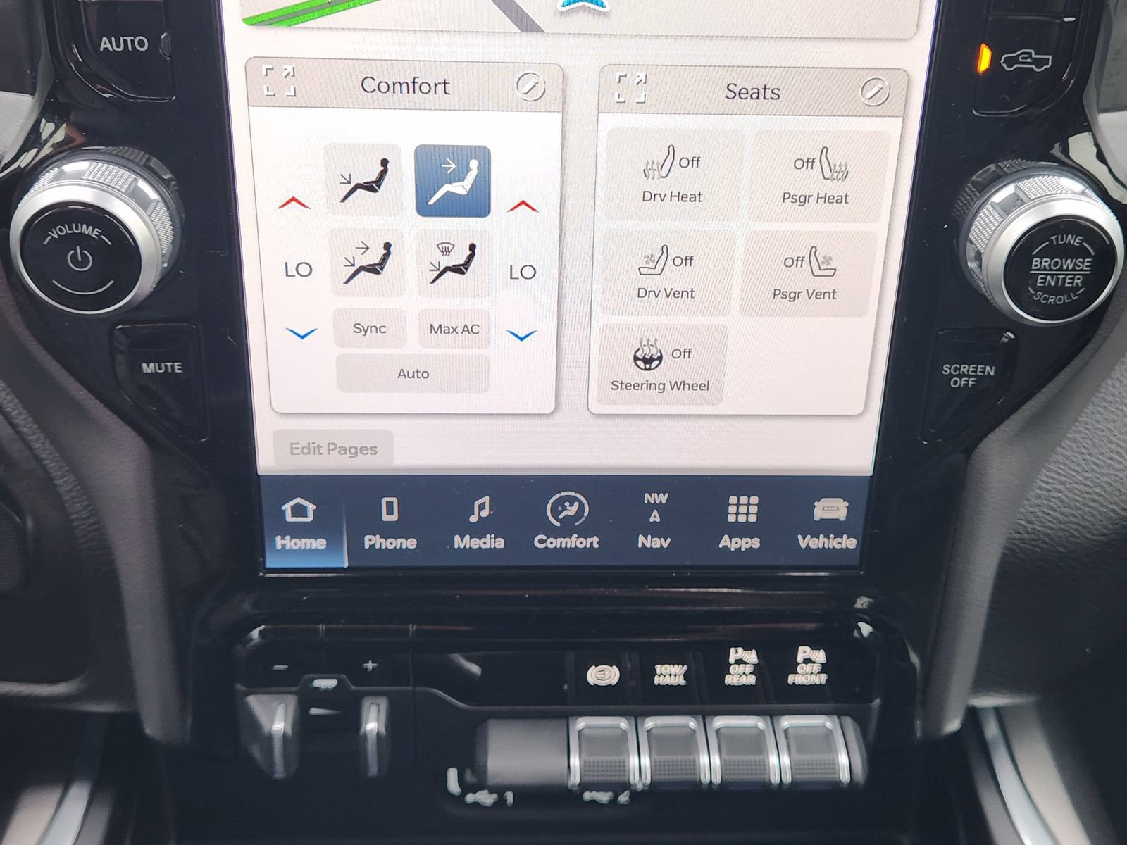 Used 2024 RAM 2500 Laramie w/ Night Edition AWD/4WD image 19