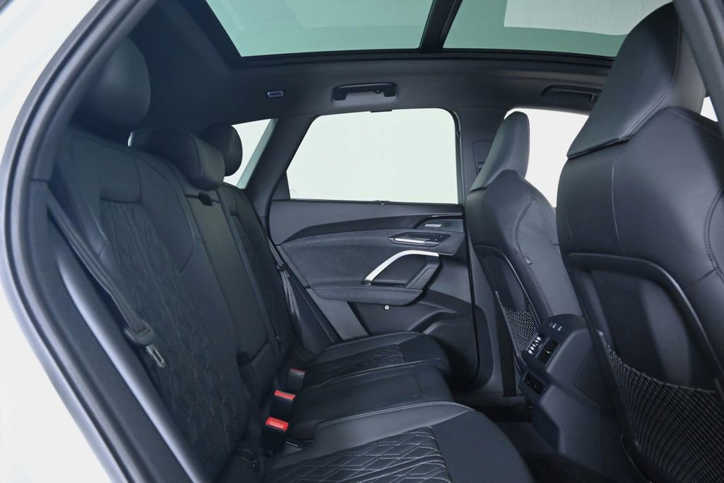 New 2025 Audi SQ5 Premium Plus image 16