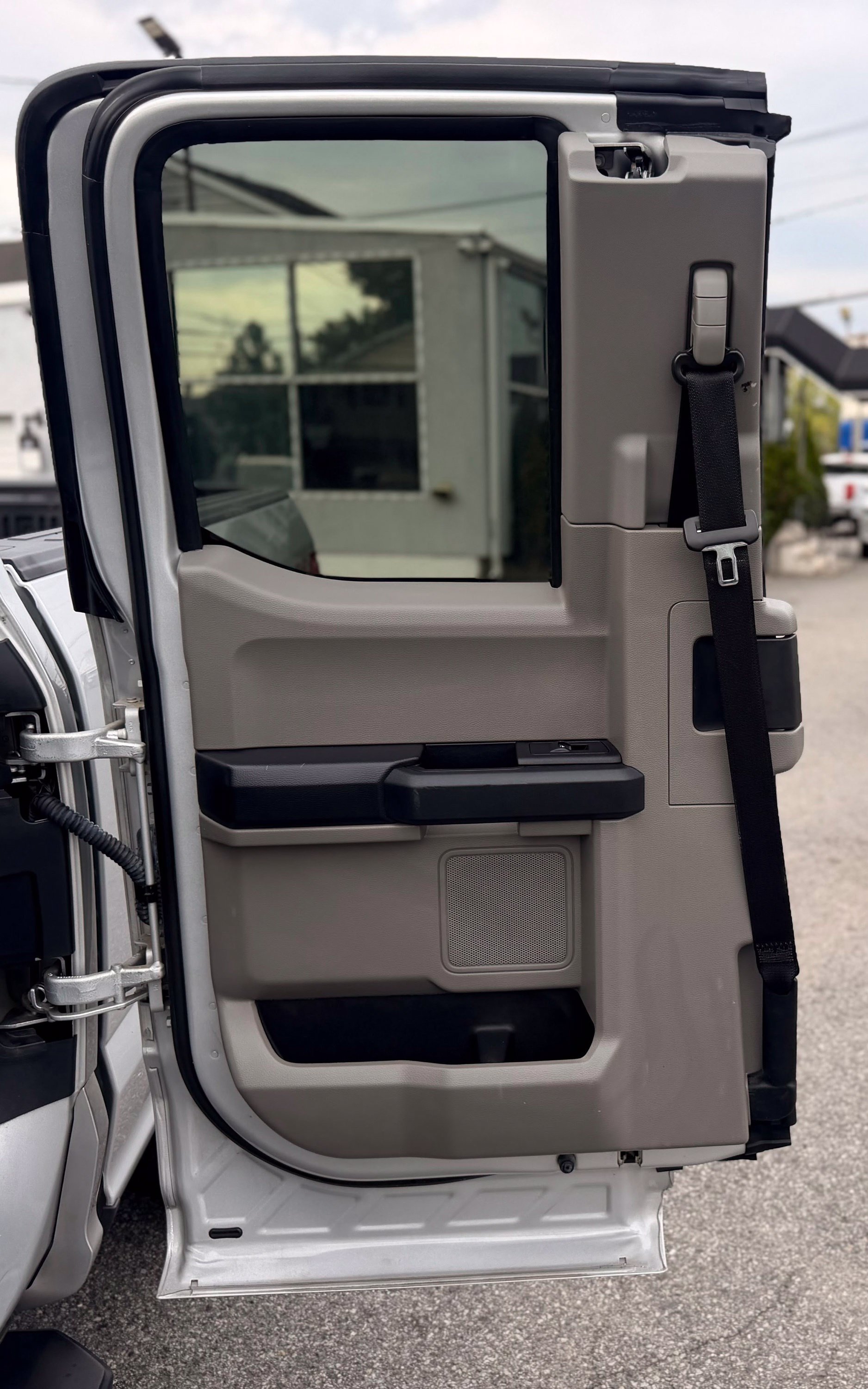 Used 2019 Ford F150 XL w/ Equipment Group 101A Mid AWD/4WD image 17
