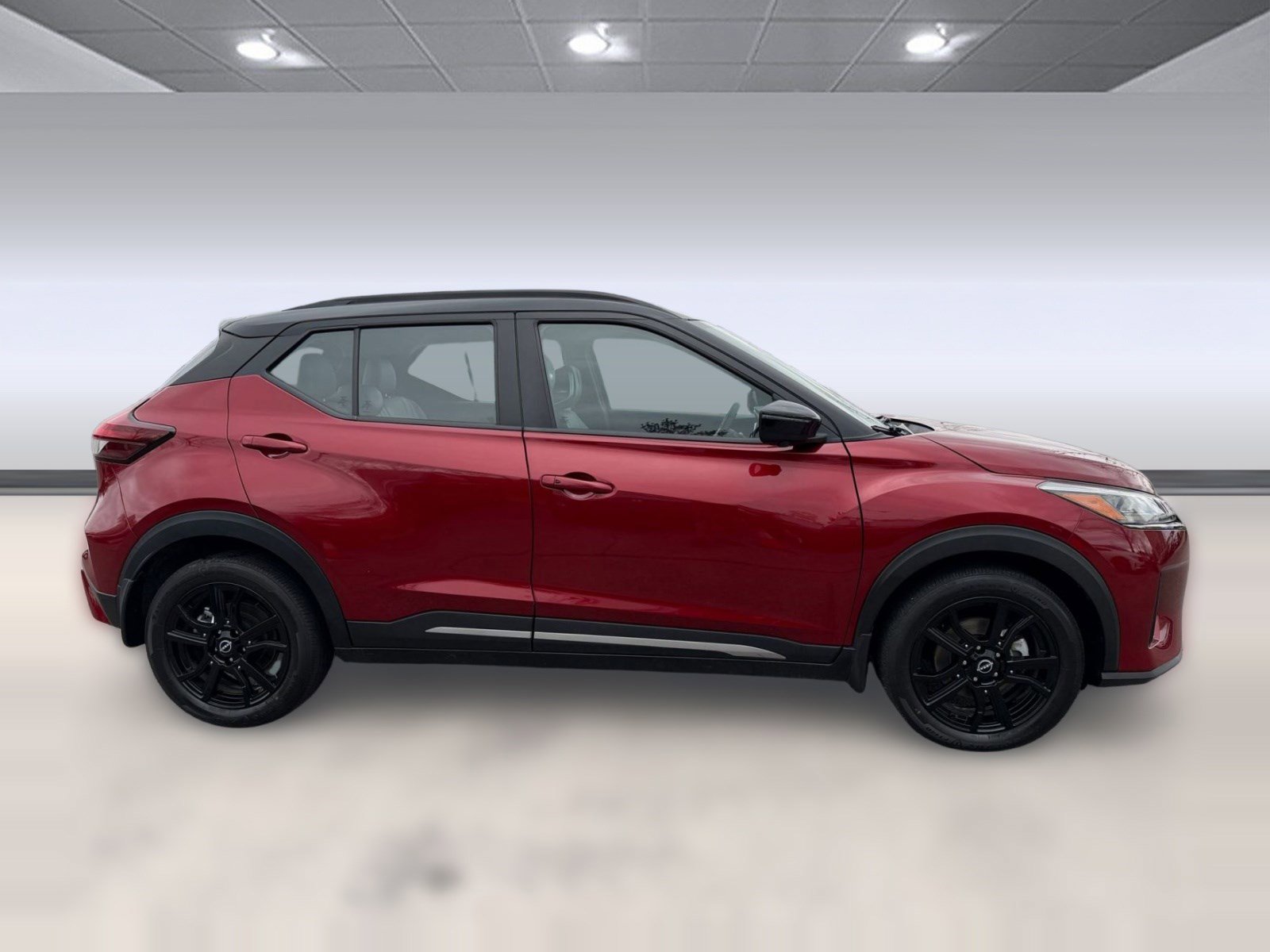 Used 2023 Nissan Kicks SR w/ SR Premium Package image 8