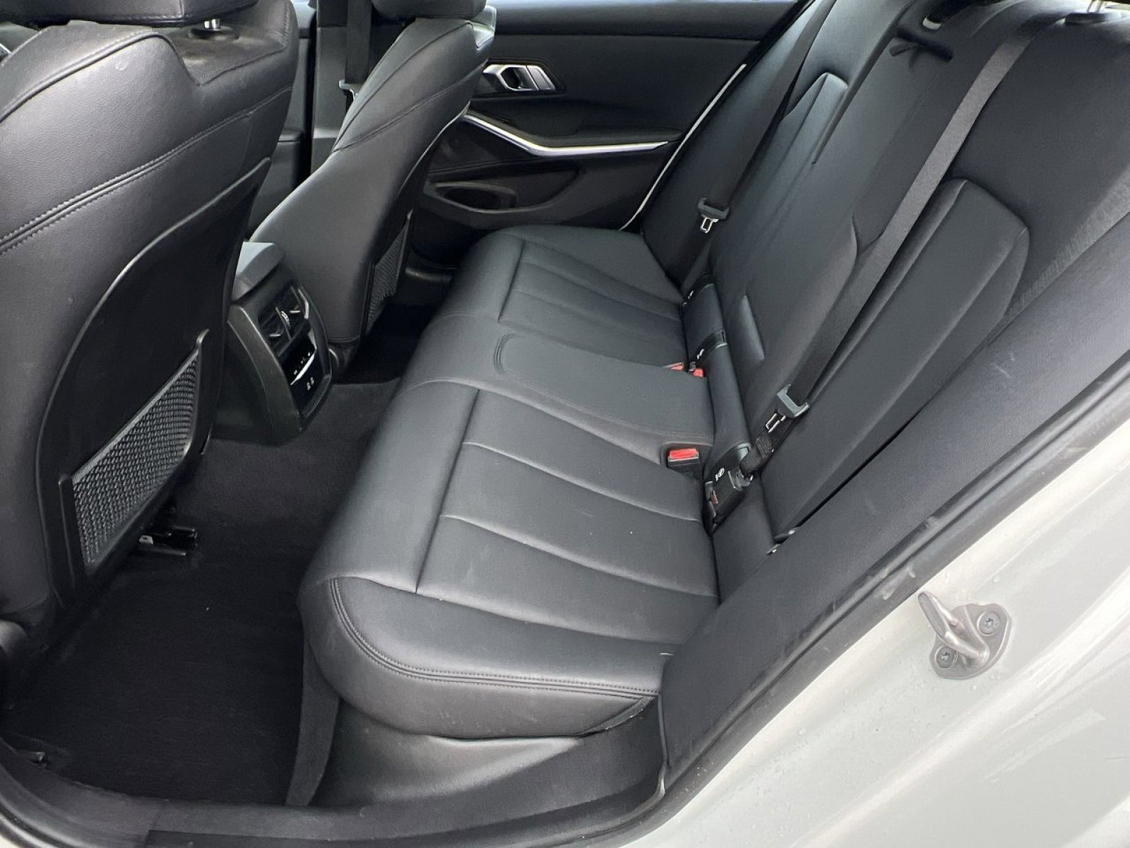 Used 2021 BMW 330e xDrive w/ Convenience Package image 26