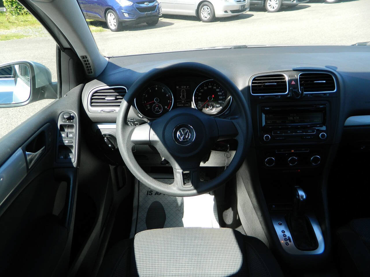 Used 2013 Volkswagen Golf 4-Door FWD image 15