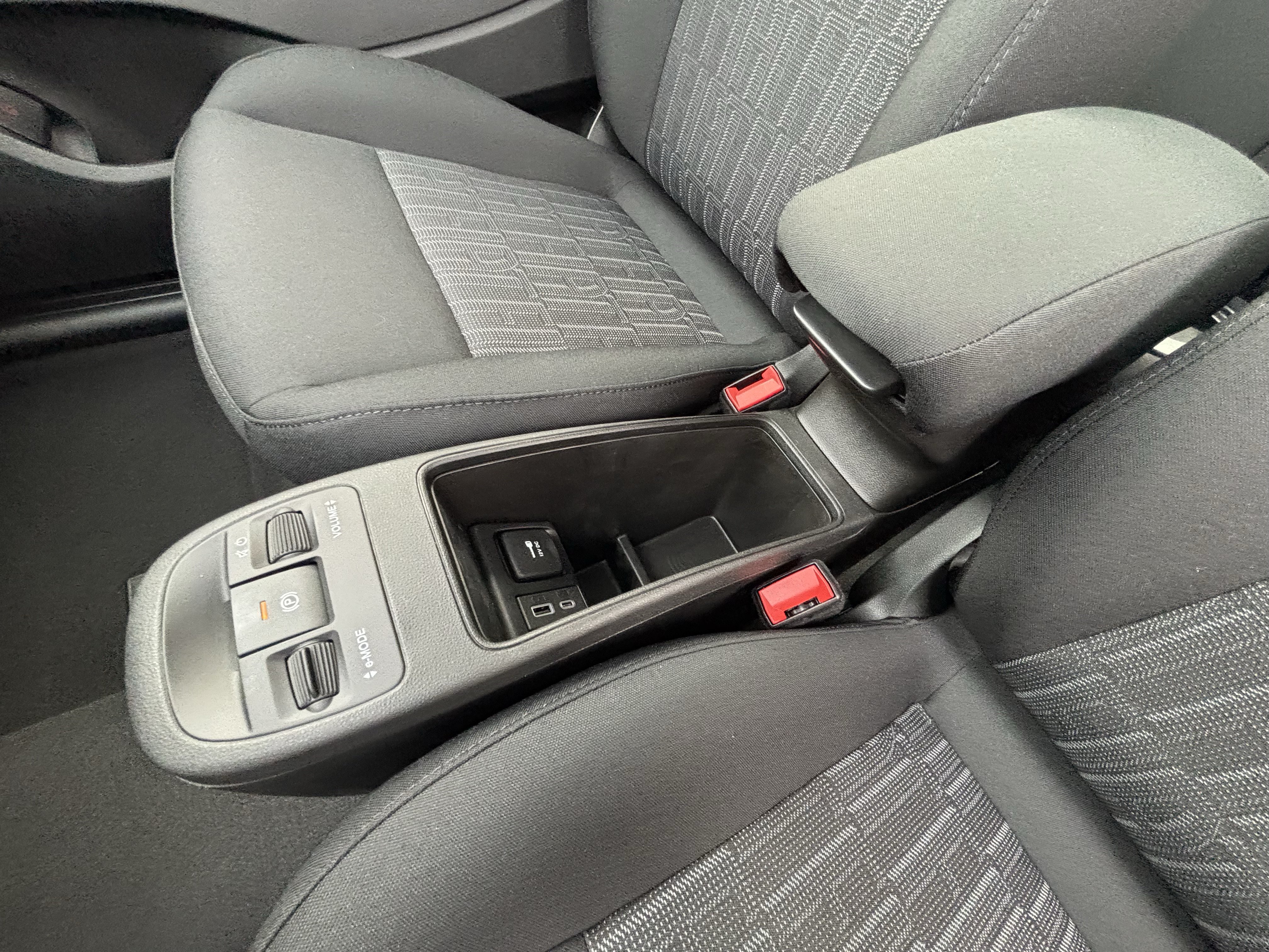 New 2026 FIAT 500 e w/ Comfort Group FWD image 21