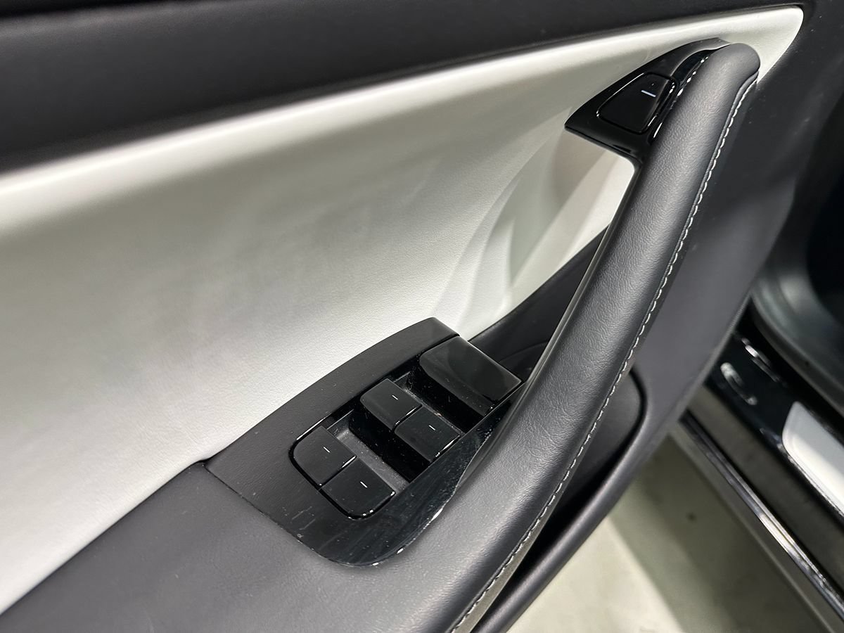 Used 2019 Tesla Model 3 Performance AWD/4WD image 21