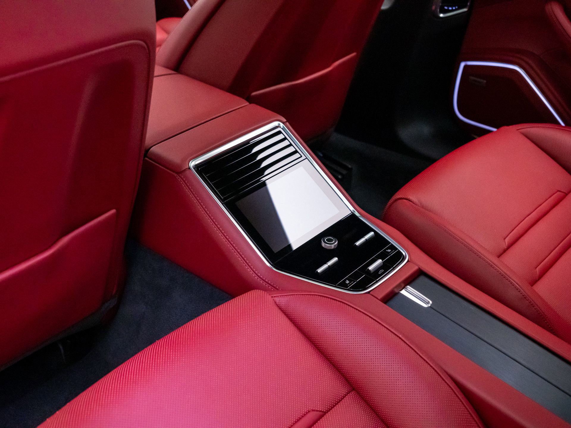 Certified 2022 Porsche Panamera 4 Platinum Edition AWD/4WD image 17