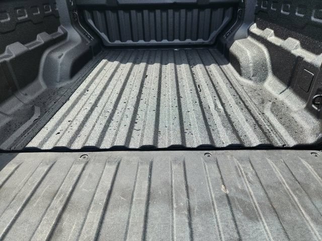 Used 2024 Chevrolet Colorado Trail Boss AWD/4WD image 33