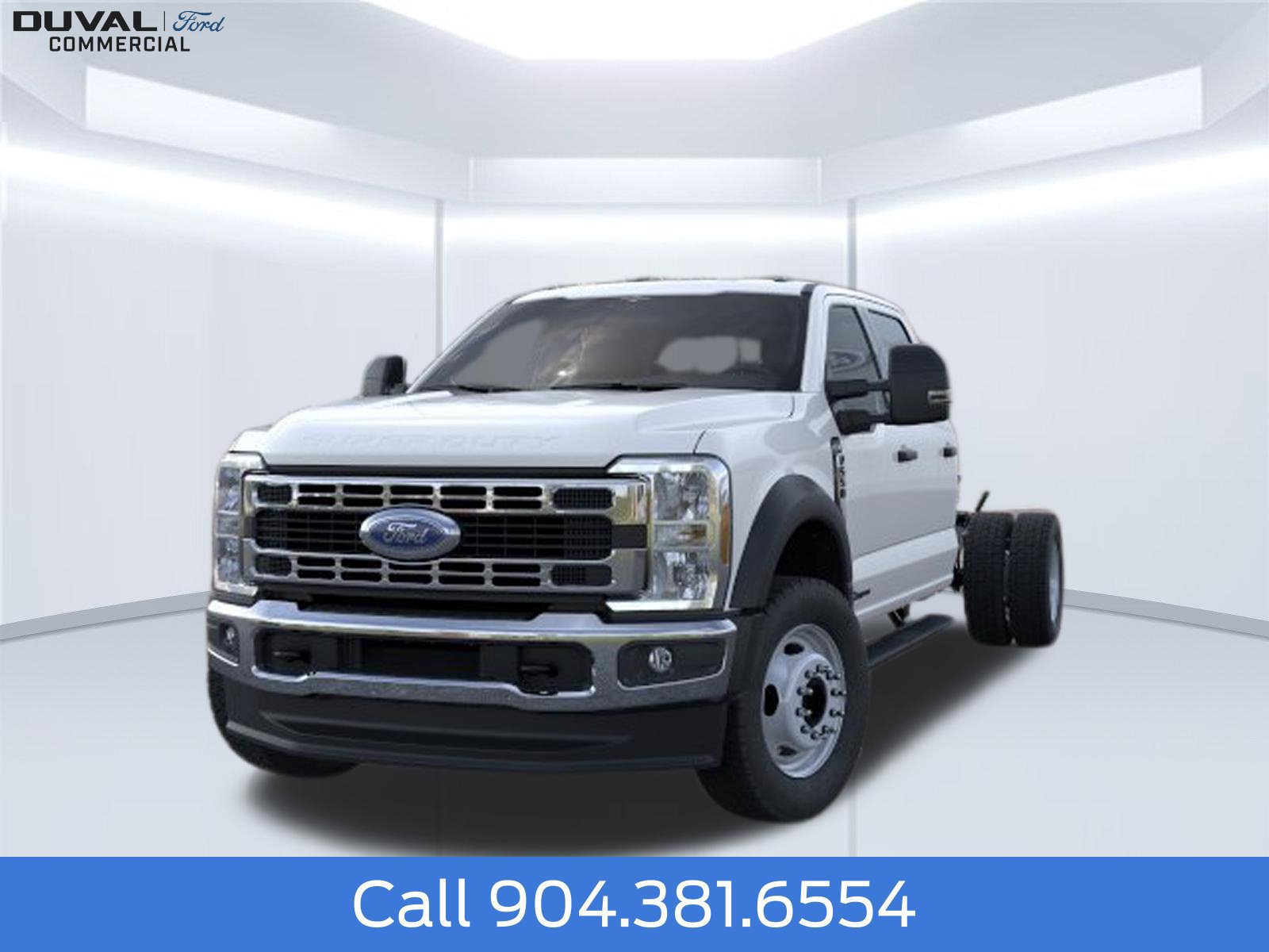 New 2026 Ford F550 4x4 Crew Cab image 2