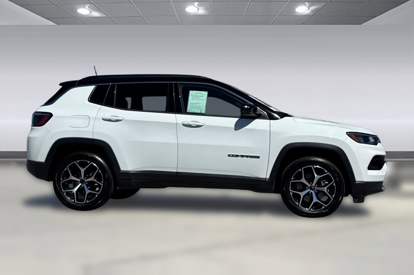 Used 2025 Jeep Compass Limited image 2