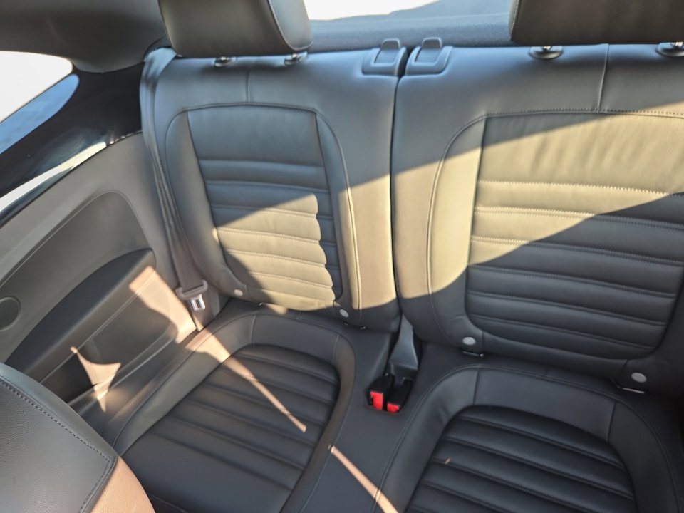 Used 2012 Volkswagen Beetle Turbo FWD image 15