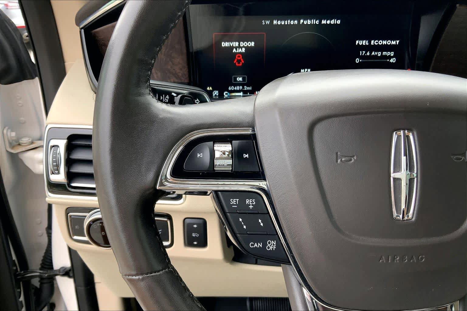 Used 2019 Lincoln Navigator Reserve AWD/4WD image 24