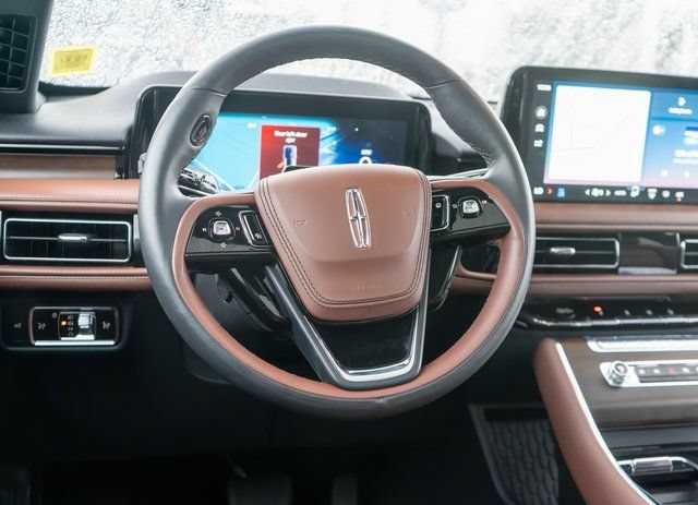Used 2025 Lincoln Aviator Reserve w/ Illumination Package AWD/4WD image 15