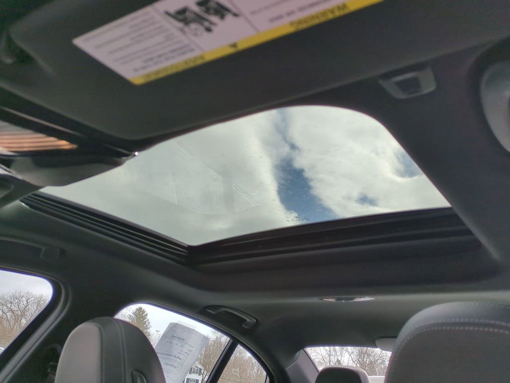 Certified 2023 BMW 330i xDrive Sedan w/ Driving Assistance Package image 16