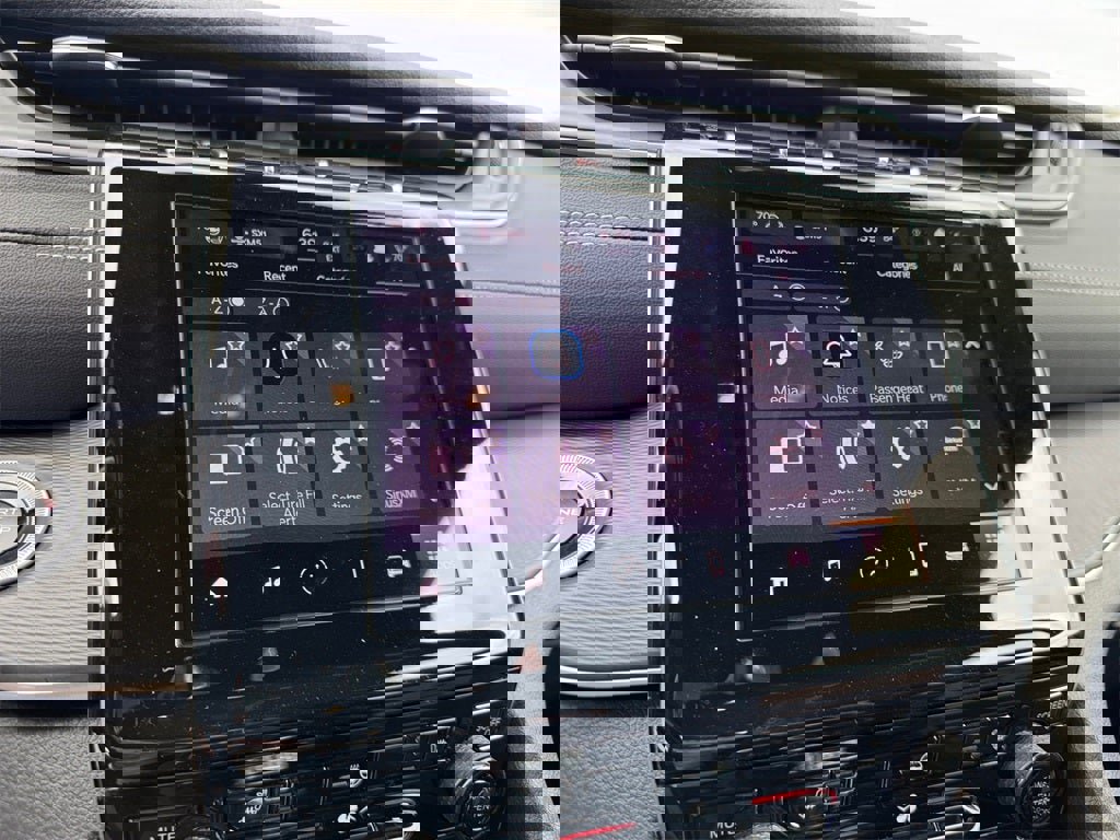 New 2025 Jeep Grand Cherokee L Laredo w/ Luxury Tech Group I image 33