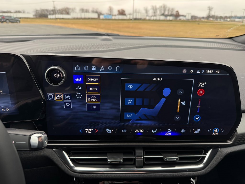 New 2026 Chevrolet Equinox EV LT image 21