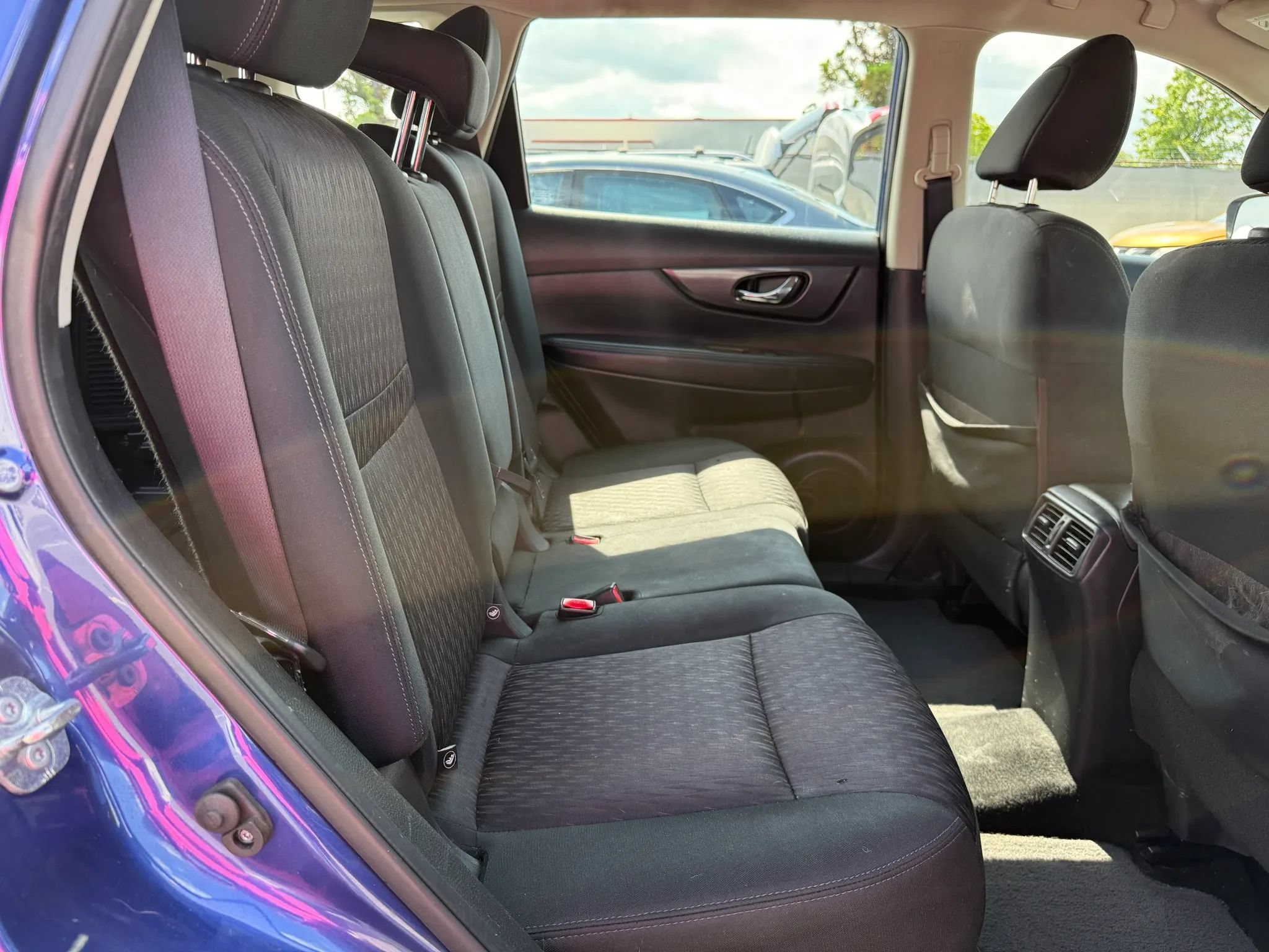 Used 2017 Nissan Rogue S AWD/4WD image 20